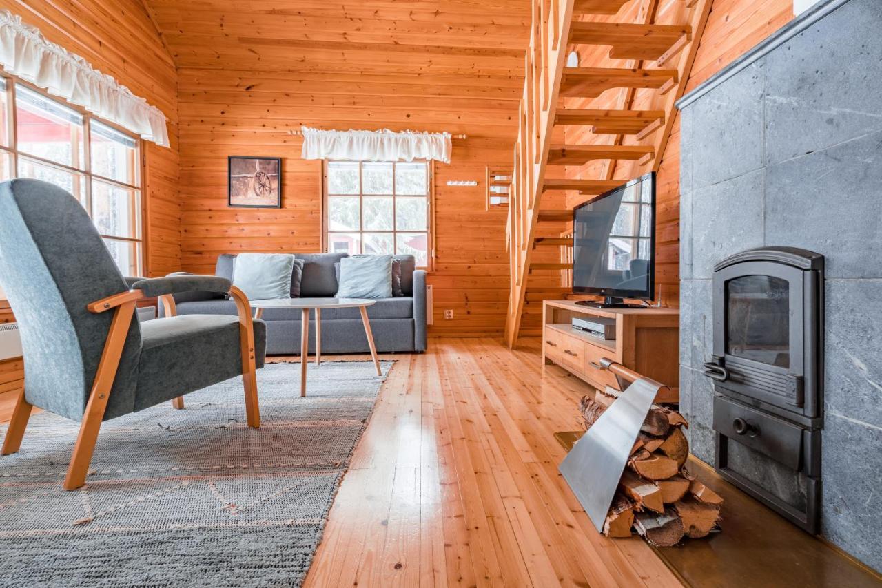 Lomaperkkiö Cottages Kajana Eksteriør bilde